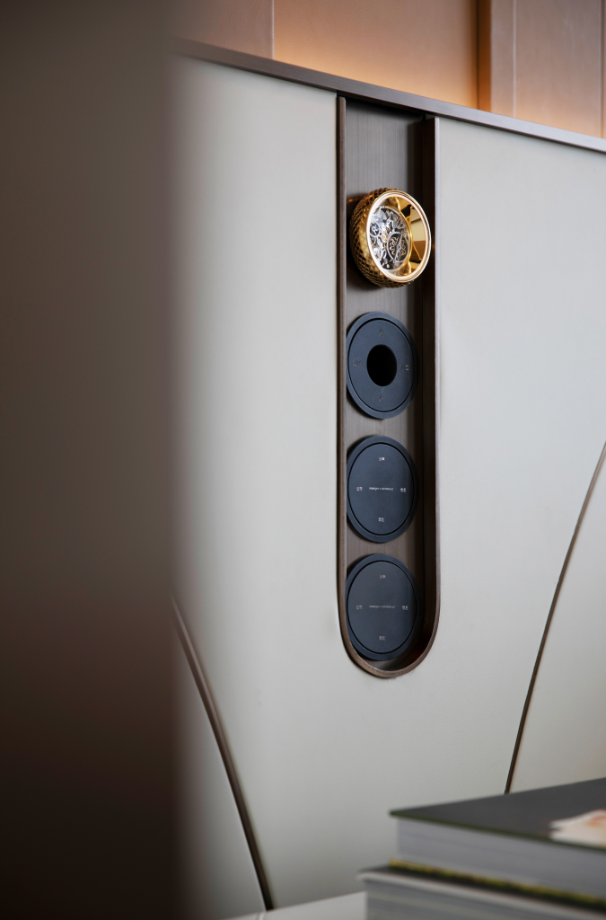 Moorgen Chi Wing Lo smart panel — Designer Edition