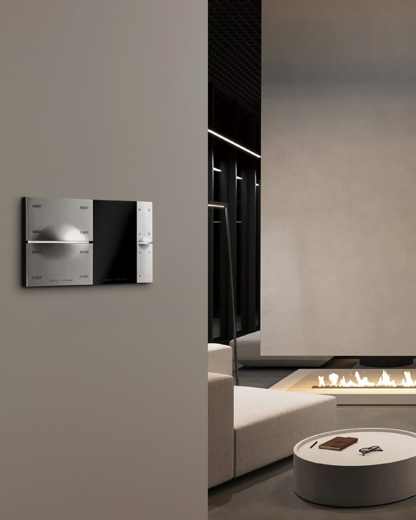 Moorgen Steve Leung smart panel — Designer Edition