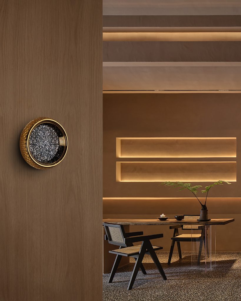Moorgen Milanese · Swarovski dimming knob — Crystal Elements